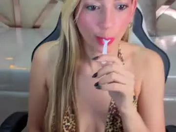Bella_kiss_a  live sex cam
