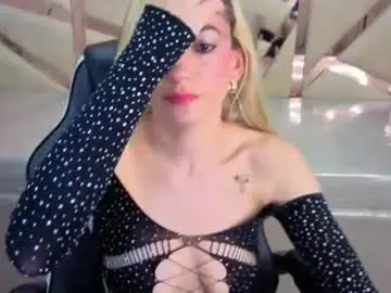 Bella_kiss_a  live sex cam