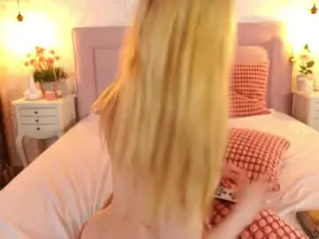 Channelangeless  live sex cam