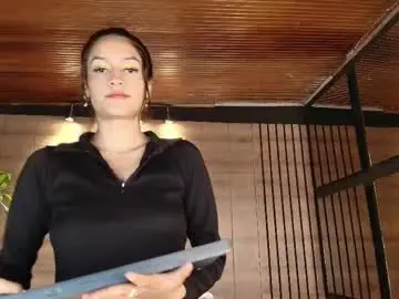 Diamond_black19  live sex cam