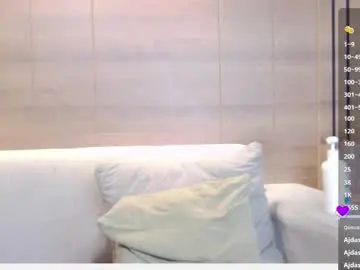 Diamond_black19  live sex cam