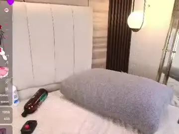 Diamond_black19  live sex cam