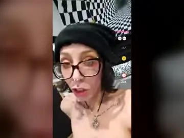 Emmsayshi  live sex cam