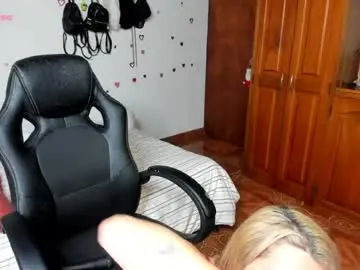 Guinivere_blake  live sex cam