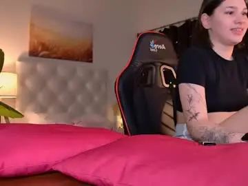 Kimclarks  live sex cam