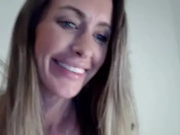 Laceylayne96  live sex cam