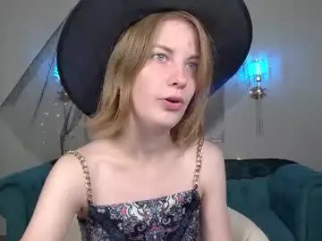 Lisacarroll  live sex cam
