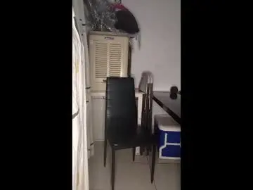 Melaniehanzelnut  live sex cam