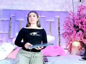 Naomii_star  live sex cam