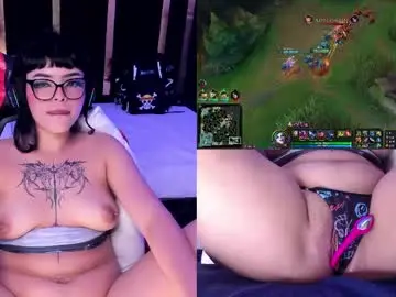 Nyveth  live sex cam