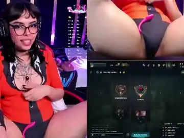 Nyveth  live sex cam