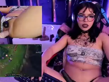 Nyveth  live sex cam