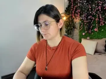 Sarahdeyvis  live sex cam