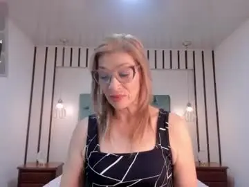Madissonlow  live sex cam