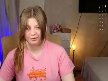 Salut_love  live sex cam