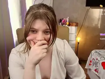 Salut_love  live sex cam