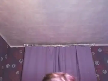 Squirtyjess  live sex cam