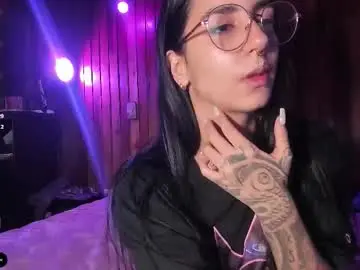 Alicewoodville  live sex cam