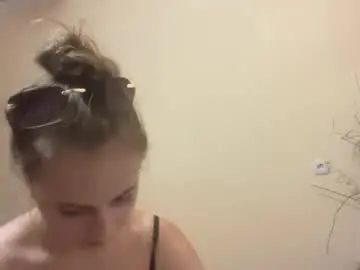Britanysuther  live sex cam
