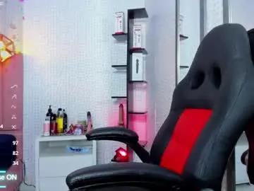 Carolinecastle  live sex cam