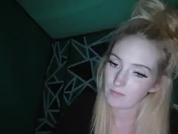 Daddysgoodlittleslut07  live sex cam