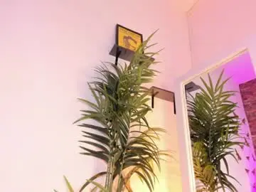 Ema_lambert  live sex cam