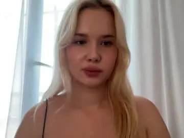 Gunsssy  live sex cam