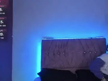 Katiie_m  live sex cam