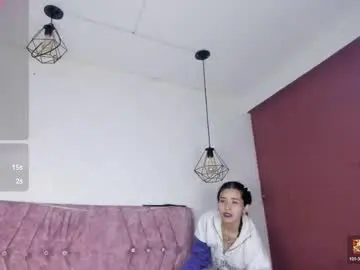 Katiie_m  live sex cam