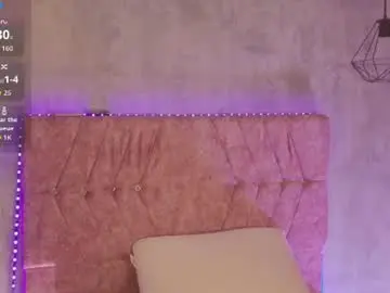 Katiie_m  live sex cam