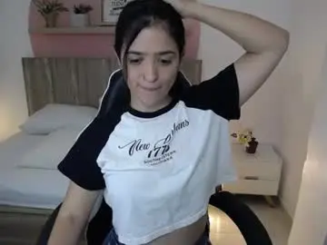 Lucia_henao_  live sex cam