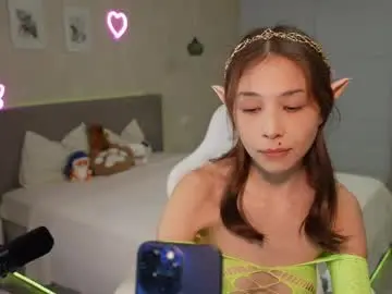 Luna_yung  live sex cam