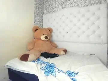 Mia_miller001  live sex cam