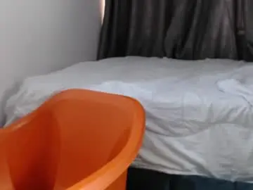 Hornyxbum  live sex cam