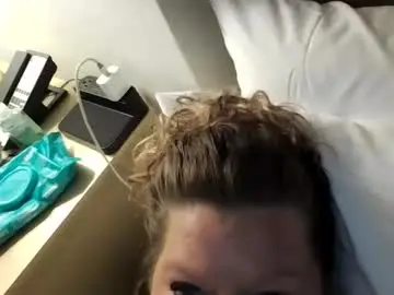 Katyadams87  live sex cam