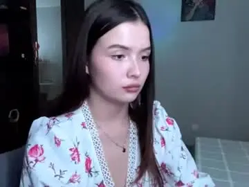Laviniakorzybski  live sex cam