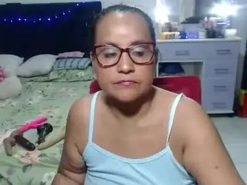 Pervert_mommy_x  live sex cam