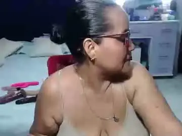 Pervert_mommy_x  live sex cam