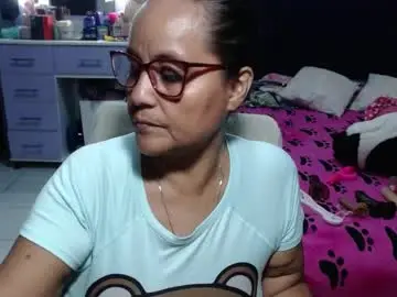 Pervert_mommy_x  live sex cam