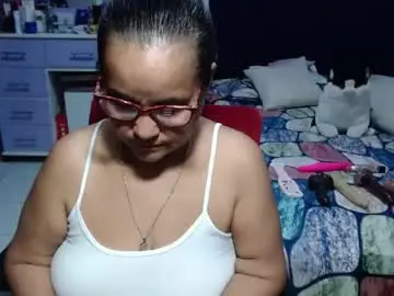 Pervert_mommy_x  live sex cam