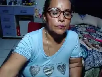 Pervert_mommy_x  live sex cam
