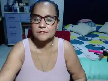 Pervert_mommy_x  live sex cam