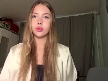 Scarletwacaster  live sex cam