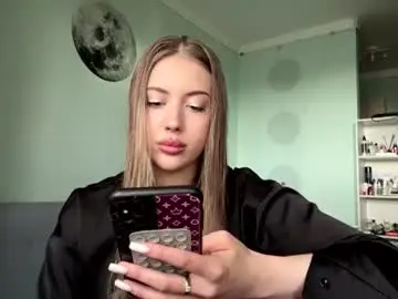 Scarletwacaster  live sex cam