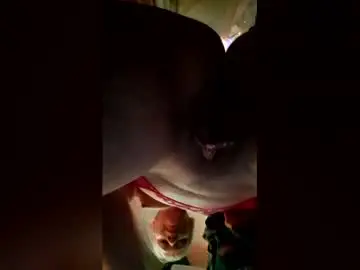 Sexonthemoon333  live sex cam