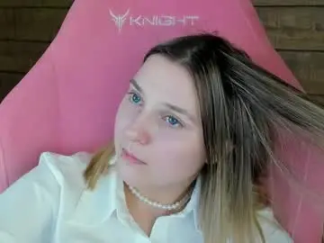 Tinaburton  live sex cam