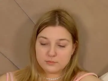 Tinaburton  live sex cam