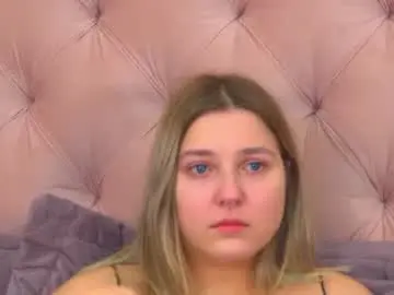 Tinaburton  live sex cam