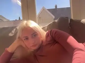 Goddesstrina4  live sex cam