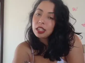 Iamskylaa  live sex cam